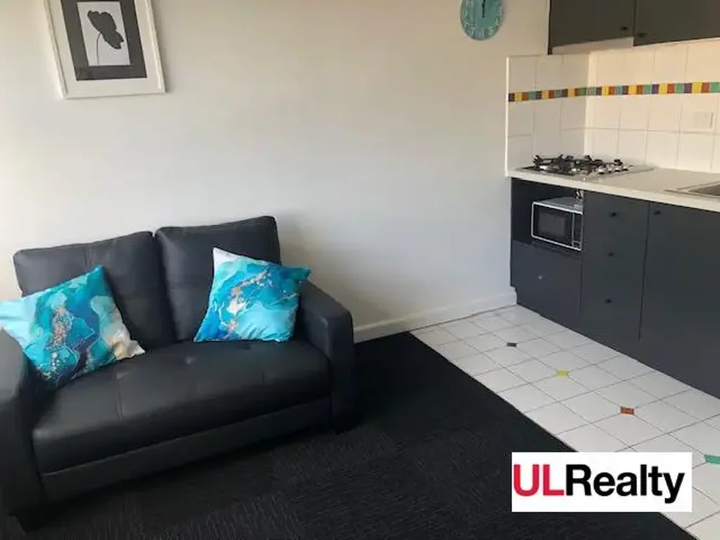 Melbourne 1कमरा Opportunity knocks @ $215-236,000