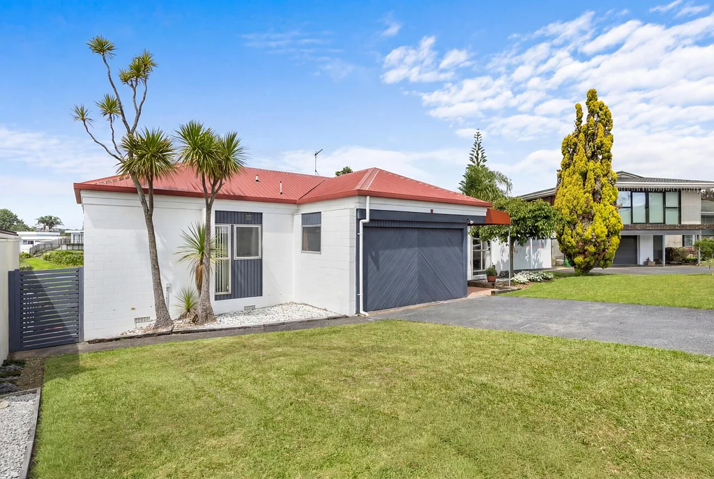 17 Davita Place, Farm Cove, Manukau City, Auckland