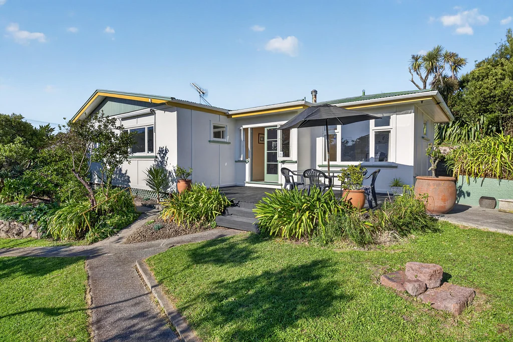 Diamond Harbour 3Kwarto Selling after many years of family ownership