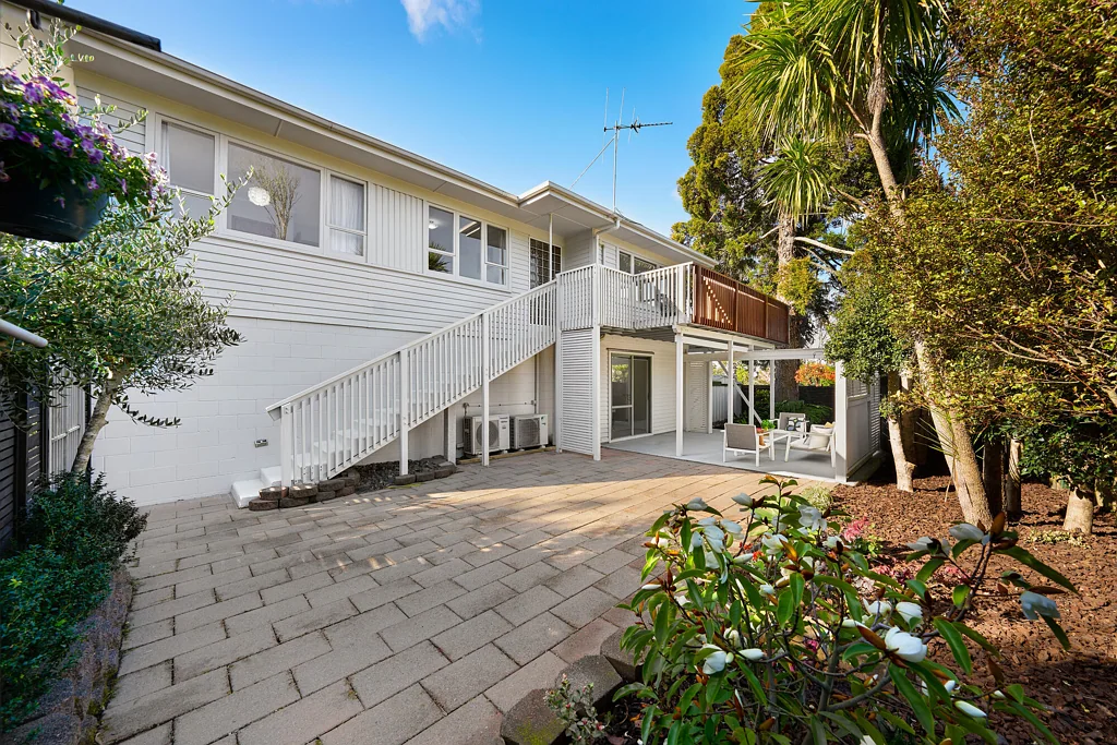 Forrest Hill 5房  Private Retreat with Space & Views