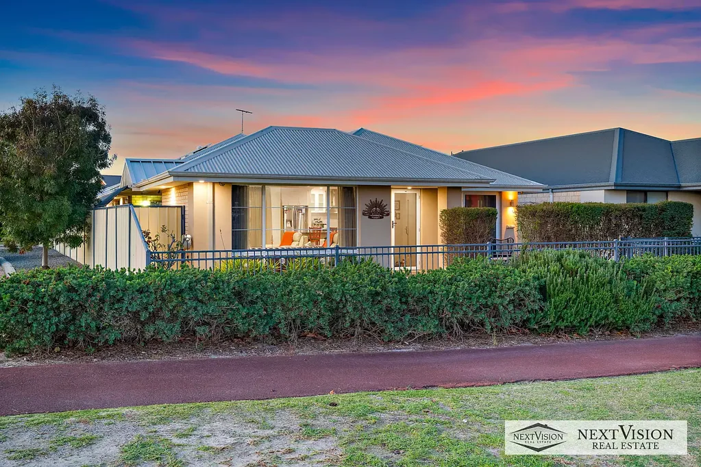 Success 3 Slaapkamer PARKSIDE LIVING WITH BONUS CARAVAN / BOAT PARKING!