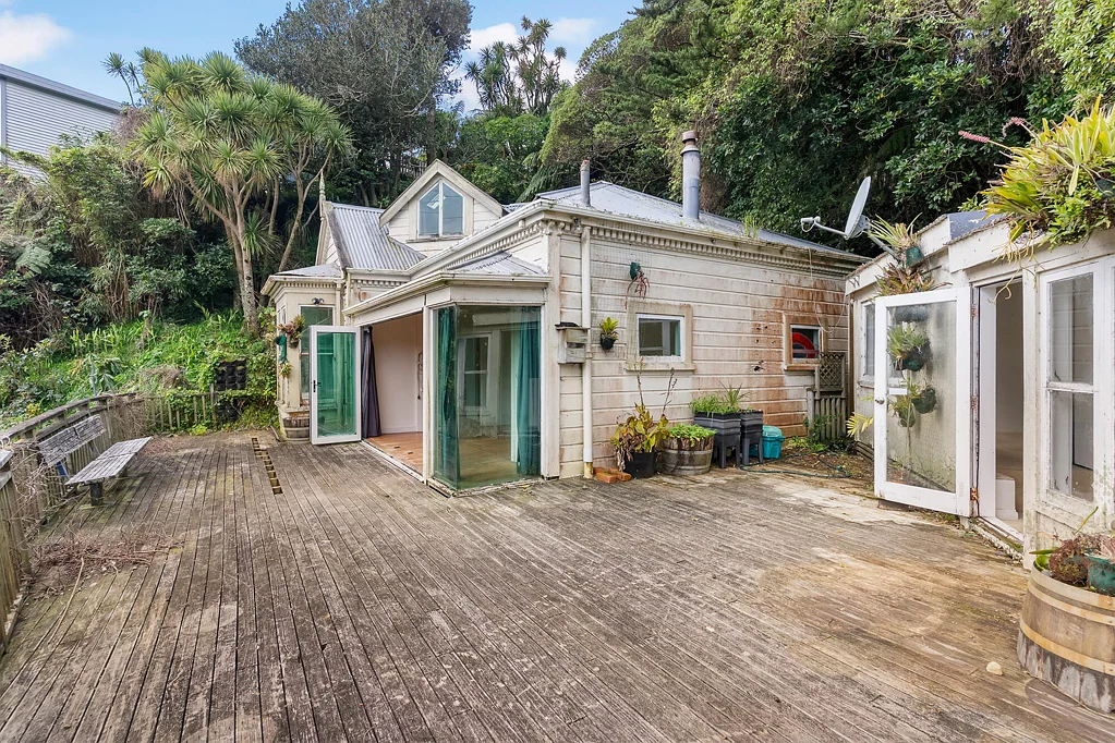 Northland 3 Slaapkamer CALLING ALL BUILDERS AND TRADIES!