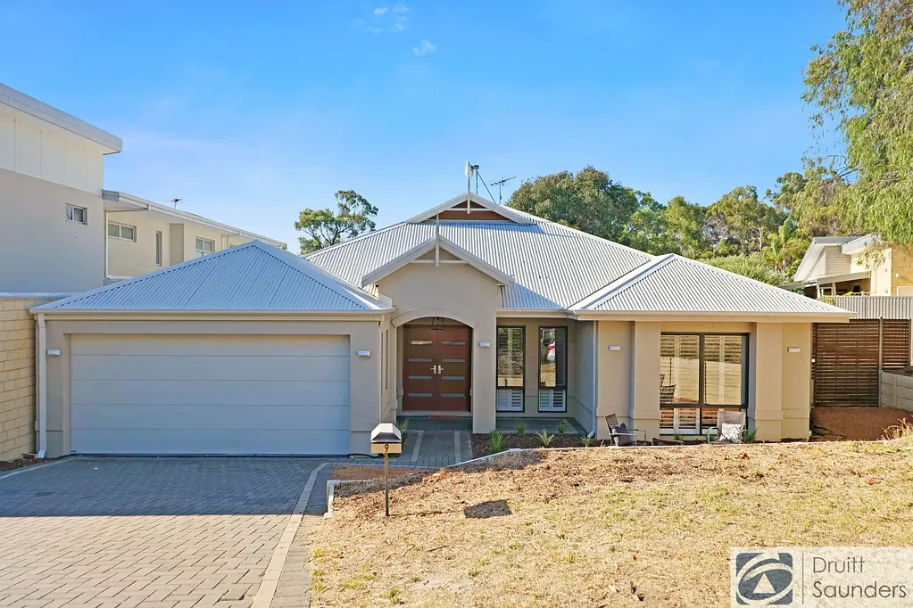 9 Crabbe Place, Karrinyup, WA 6018