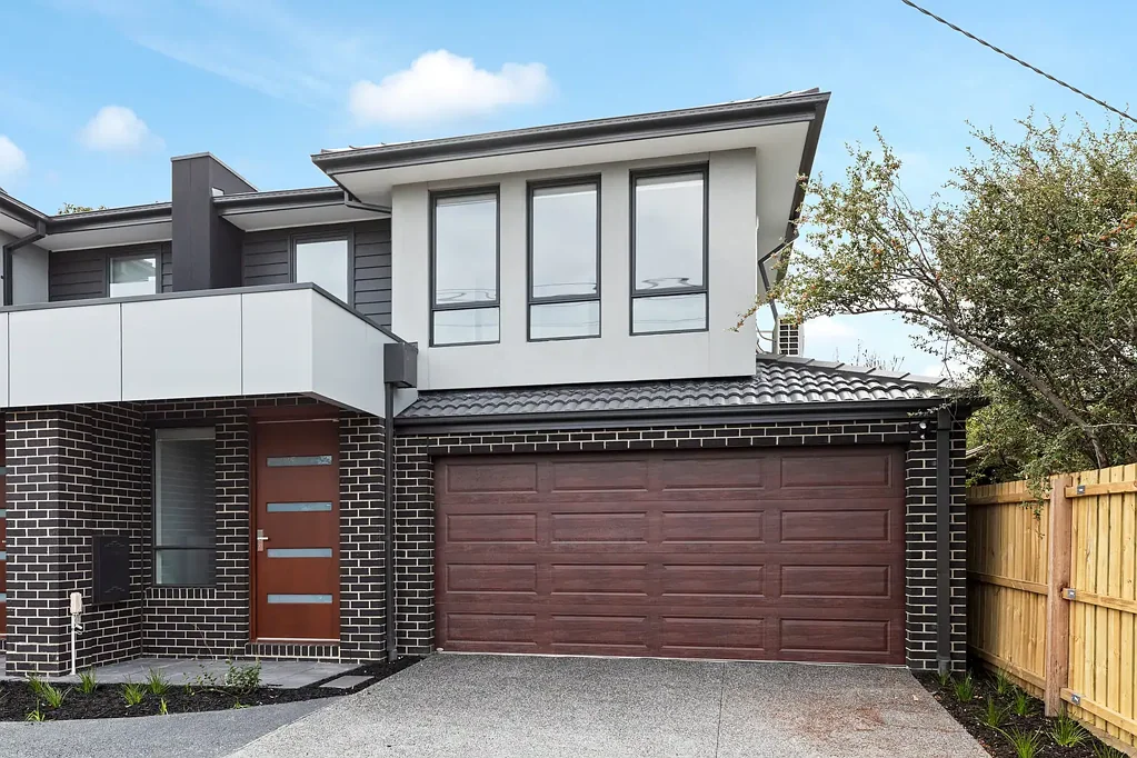 PERFECT LUXURY LIVING WITH A HEALTHY LIFESTYLE !