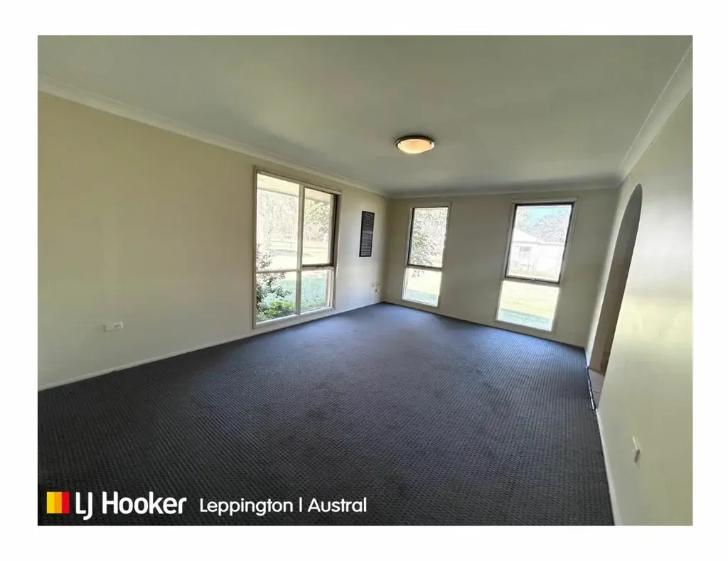 CONVENIENTLY LOCATED ON 5 ACRES