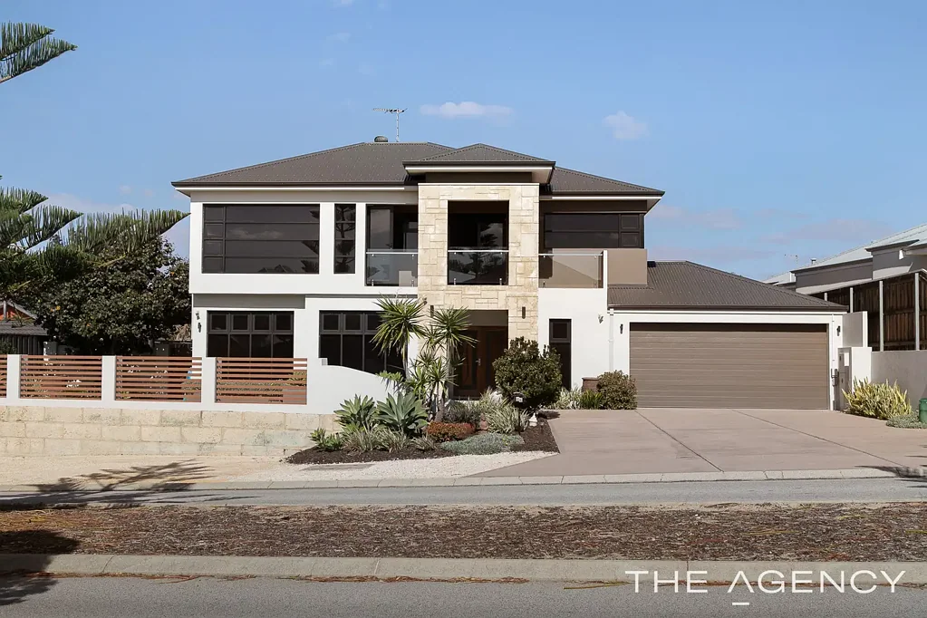 44 Boardwalk Boulevard, Halls Head, WA 6210