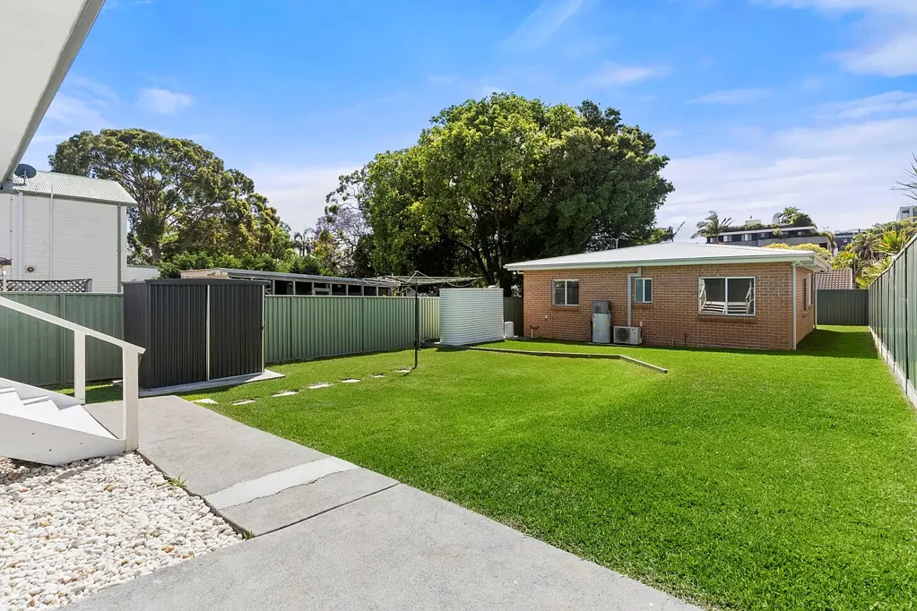 Caringbah 4ਬੈੱਡਰੂਮ Dual-Living Haven Offering Freestanding Home and Granny Flat