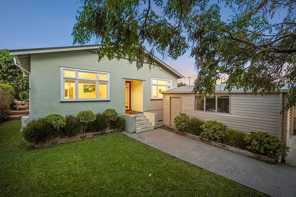 1C Rutherford Street, Belmont, North Shore City, Auckland