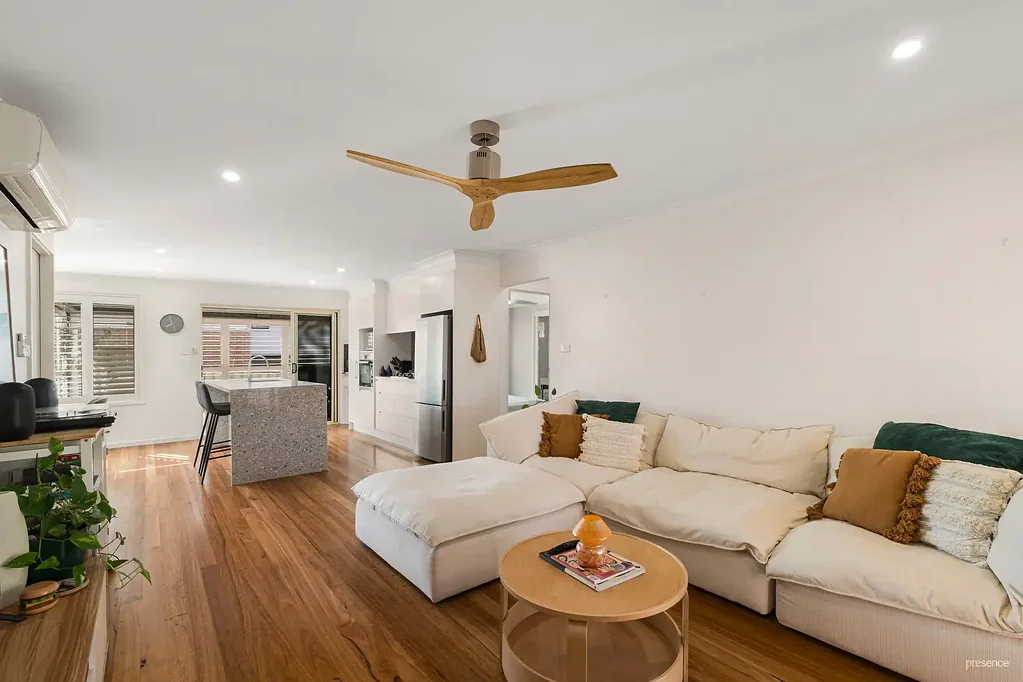 Adamstown 2 Slaapkamer Beautifully Appointed Urban Sanctuary with Sundrenched Entertaining