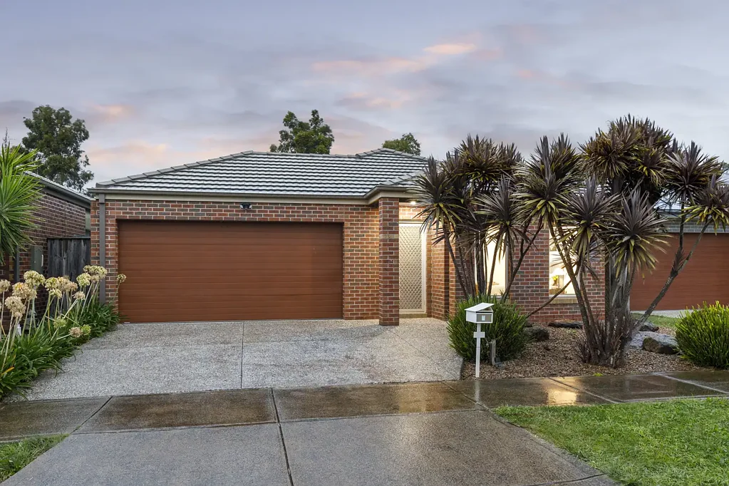 South Morang 4 Bedroom Easy Family Living in a Peaceful South Morang Pocket