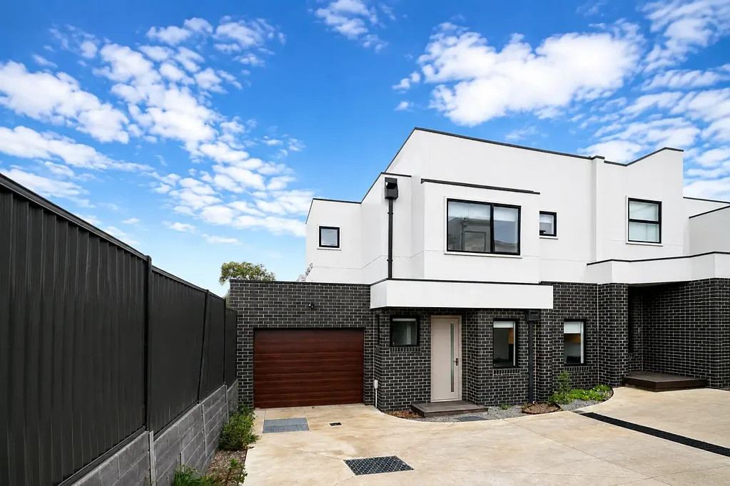 Premium 2-Bedroom Townhouse in Highton