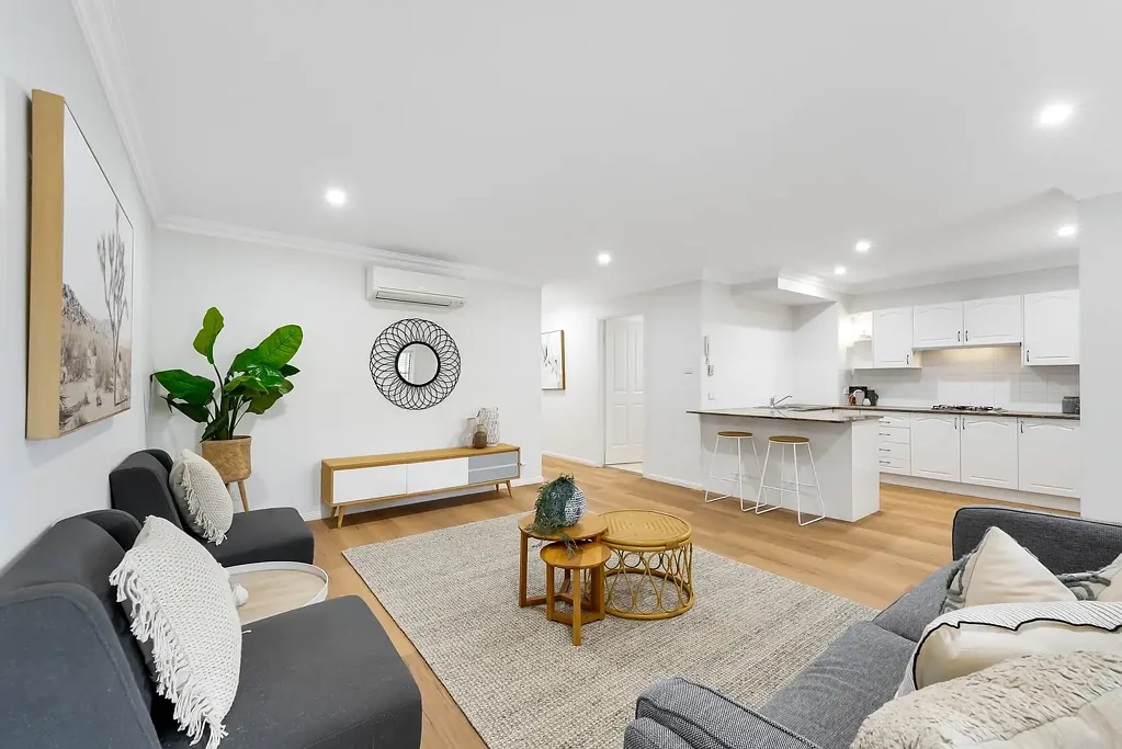 6/2 Adcock Avenue, West Gosford, NSW 2250