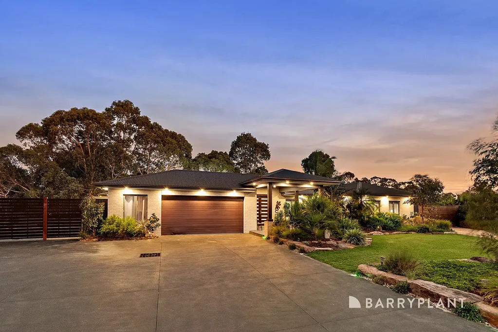 Beaconsfield 5部屋 Beaconsfield Beauty Offering Modern Living on an Acre!