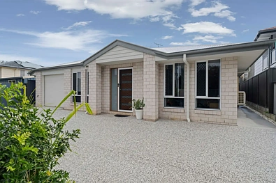 Capalaba 4Kwarto Modern Lowset Home in the Heart of Capalaba