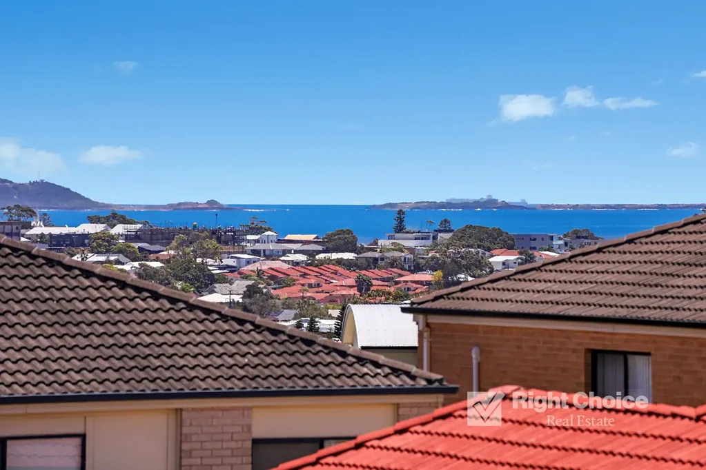 Shell Cove 5房  Oversized Family Home with Multiple Living Areas