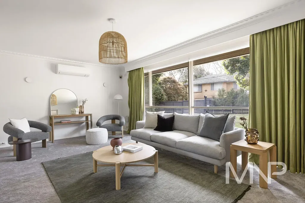 Kew East 4ਬੈੱਡਰੂਮ Relaxed family living with poolside lifestyle in a tightly held pocket