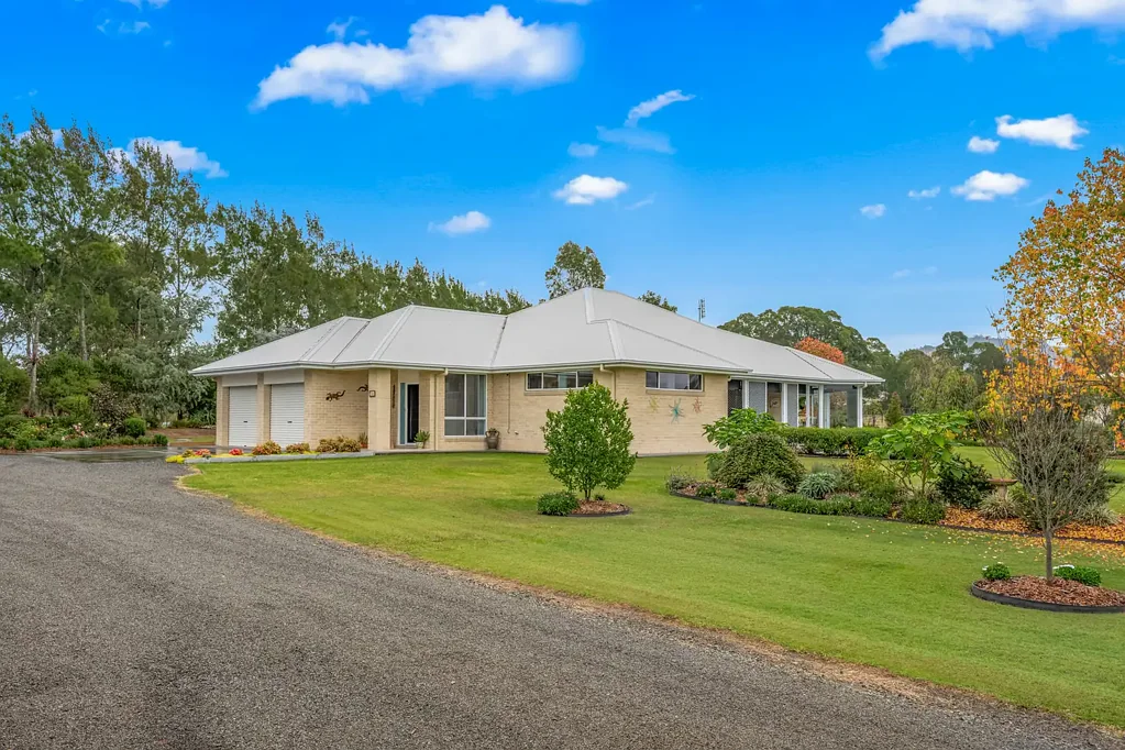 Gloucester 4房  Modern Country Elegance - in Sought-After Thunderbolt Estate
