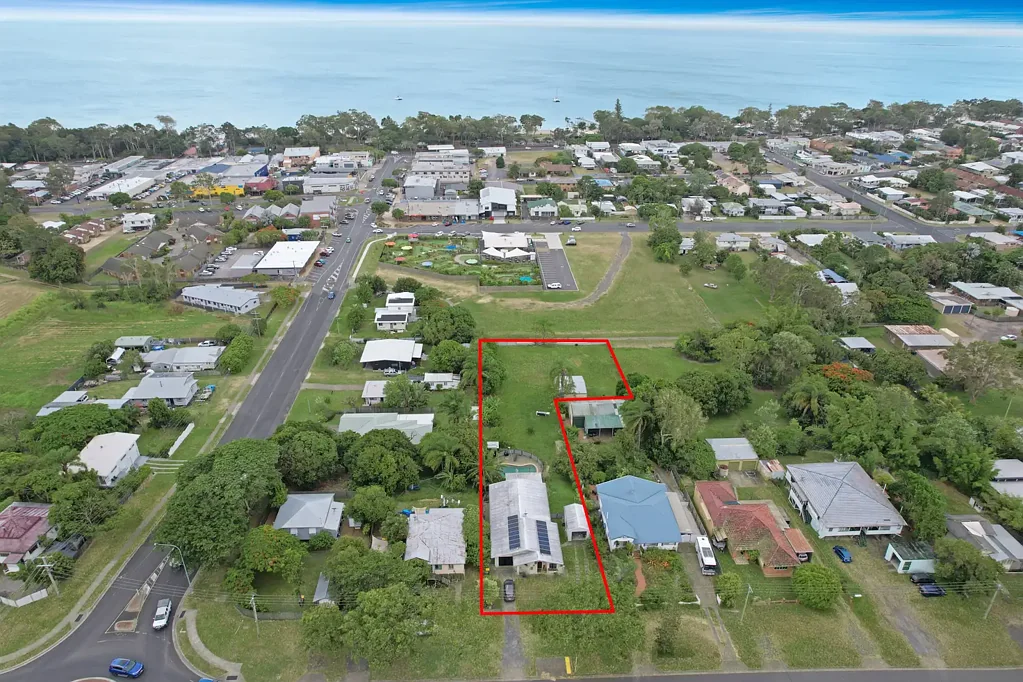 298 Torquay Terrace, Torquay, QLD 4655