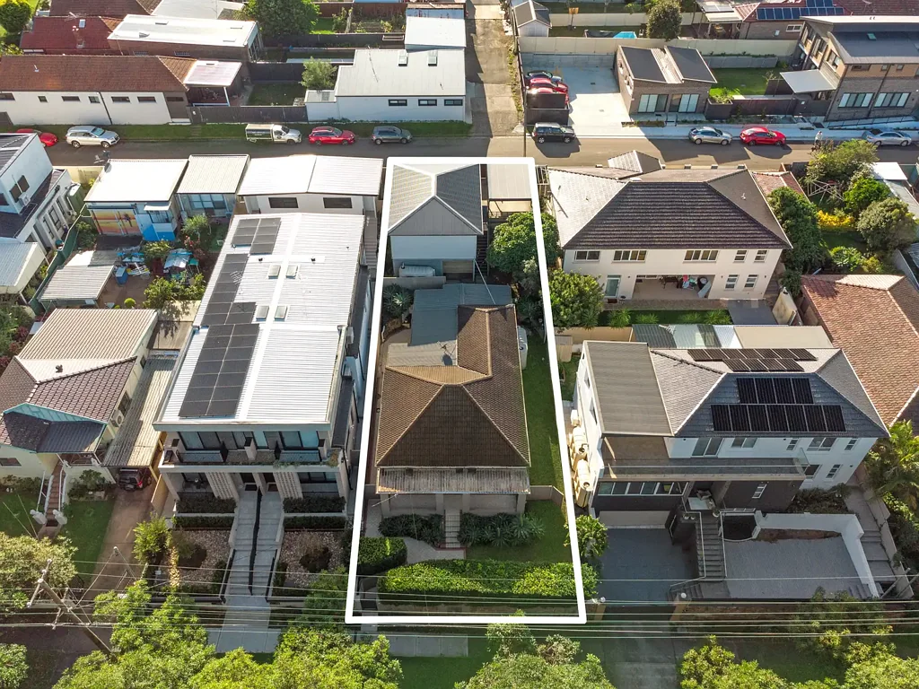 Bexley 6침실 Dual Living Opportunity with Two Street Frontage in Prime Bexley Location