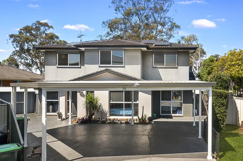 Ingleburn 5房 Ingleburn超宽敞物业出售 VERY SPACIOUS PROPERTY FOR SALE IN INGLEBURN