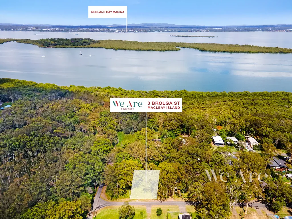 Macleay Island The bay Island block you've been looking for.