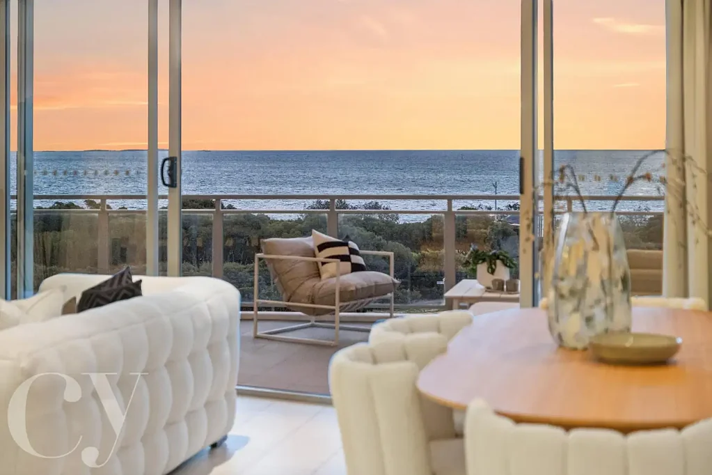 13/52 Rollinson Road, North Coogee, WA 6163