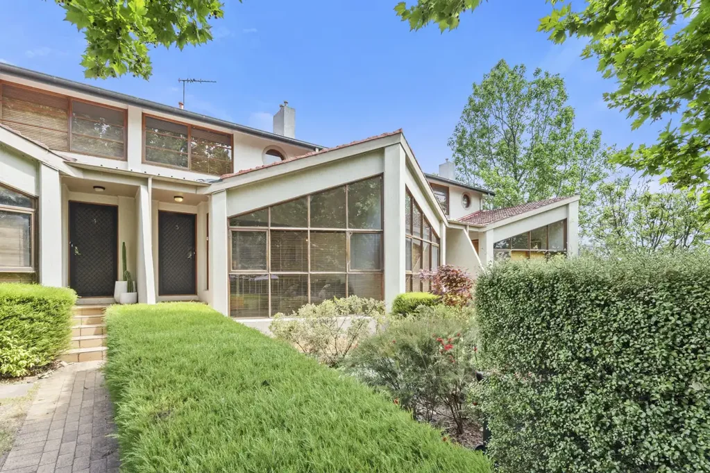 Fully Furnished Townhouse in Campbell