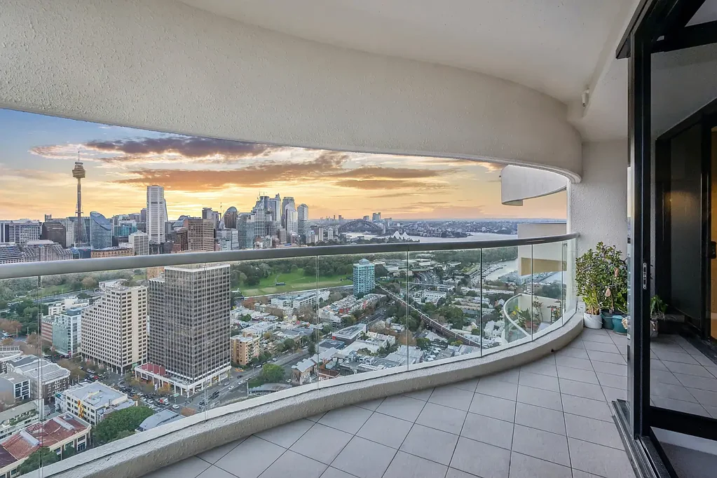 Charming High-Floor Oasis with Sydney Harbour Bridge & Opera House Views | Unfurnished