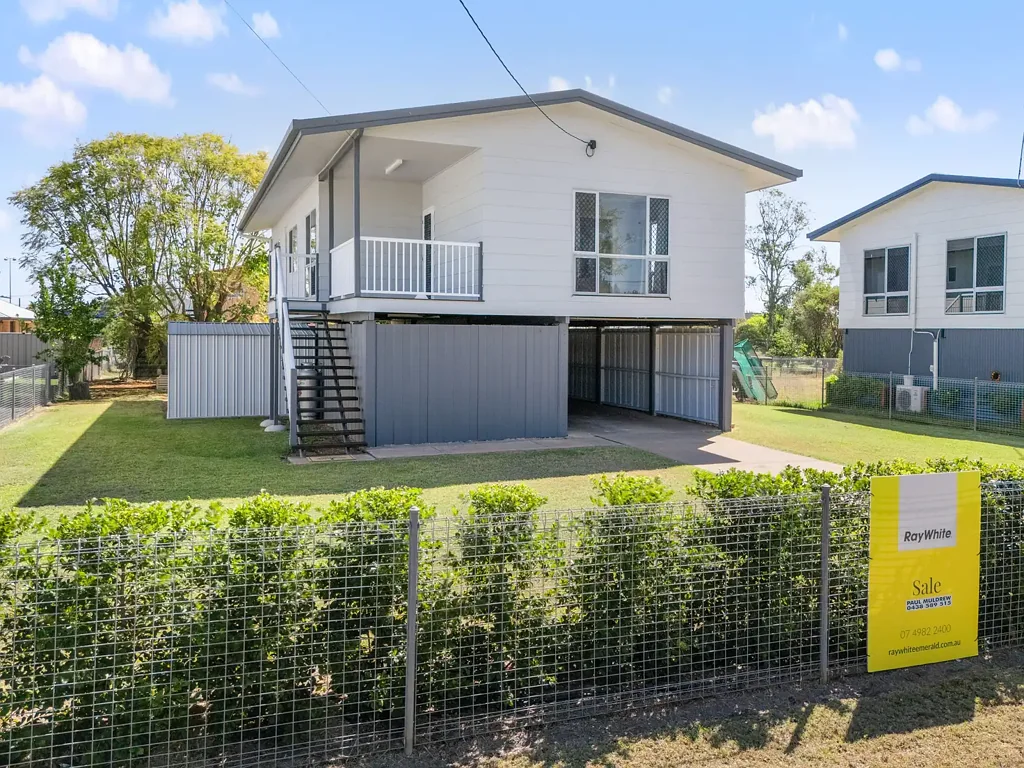 16 Roxburgh Street, Capella, QLD 4723