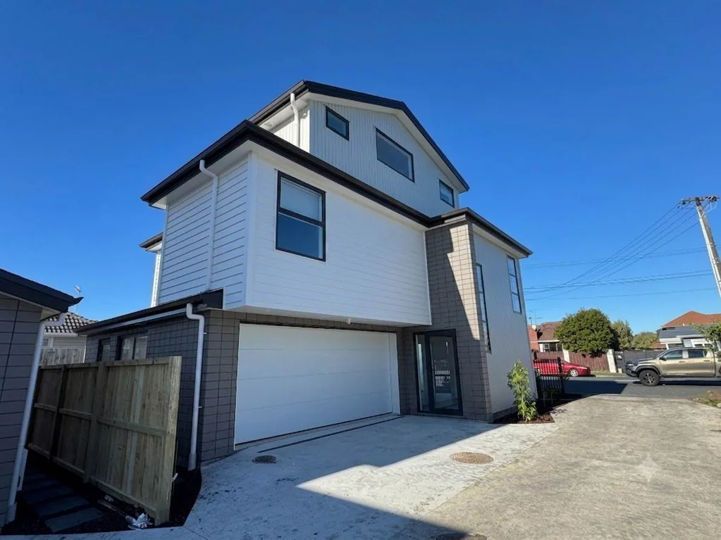 Marua Road, prime location