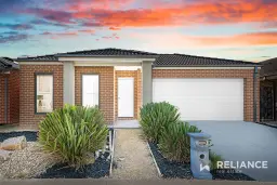 32 Maiden Crescent, Point Cook