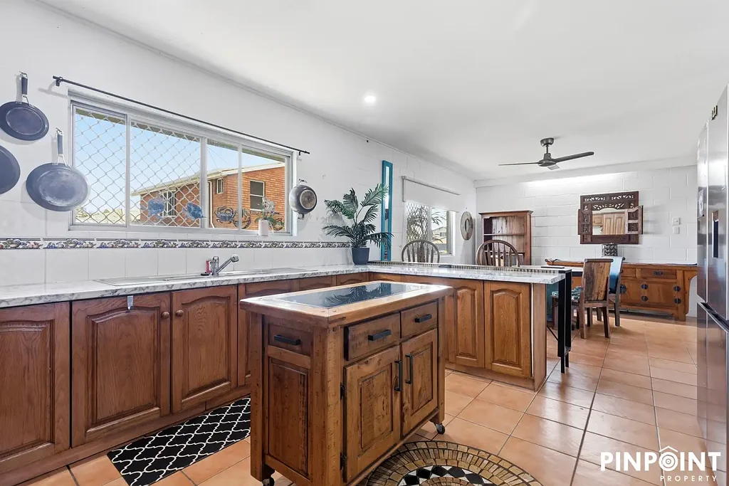 रसोईघर - 6 Maccarthy Street, Hay Point, QLD 4740