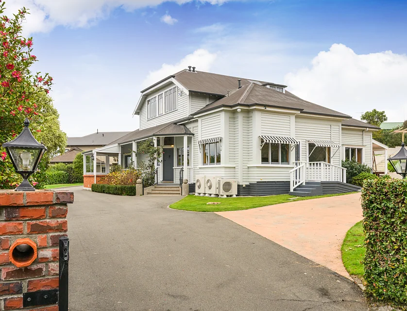 17 Tiritoa Terrace, Feilding, Manawatu, 5 कमरे, 4 बाथरूम, House