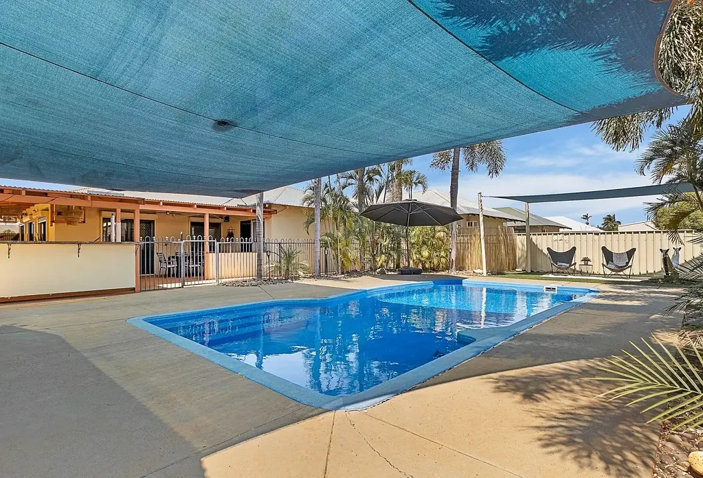Nickol 4બેડરૂમ Family Paradise on 1000m² with Pool, Shed & Space to Spare!