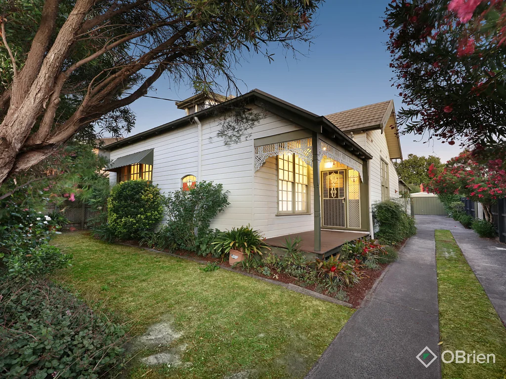 4 Clapham Road, Hughesdale, VIC 3166