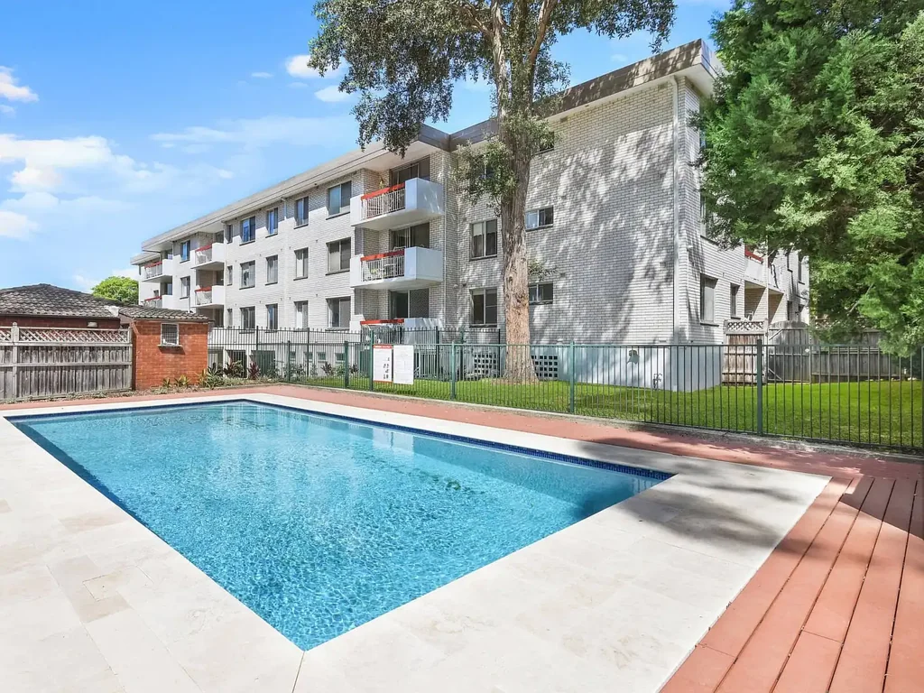Hornsby 2 Bedroom Ground Floor | Ultra Convenient Location