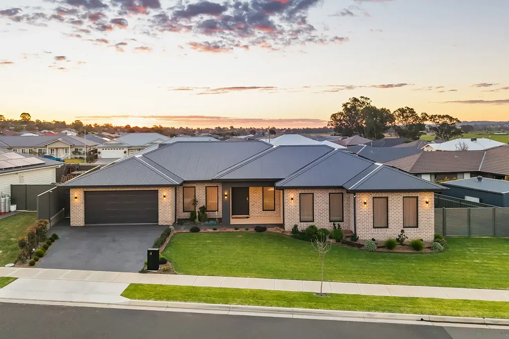 Tamworth 4房  Architecturally Designed. Exceptionally Appointed.