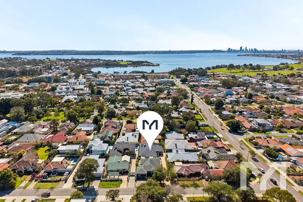 Alfred Cove 4房  You're Invited to... Immaculate, Low-Maintenance Living