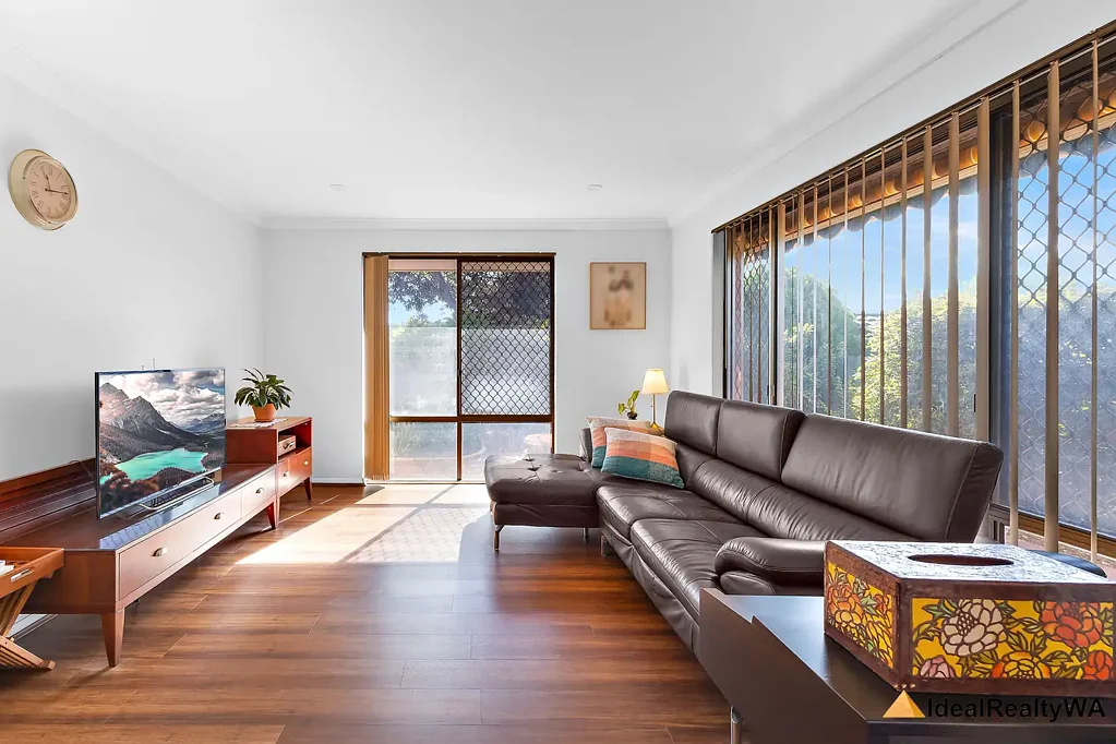 Willetton 4Zimmer STUNNING RENOVATED FAMILY HOME & PRIME LOCATION