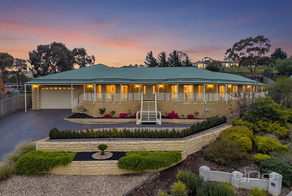 Darley 4غرفة نوم STUNNING SANDSTONE CRAFTED FAMILY HOME ON MASSIVE BLOCK!!