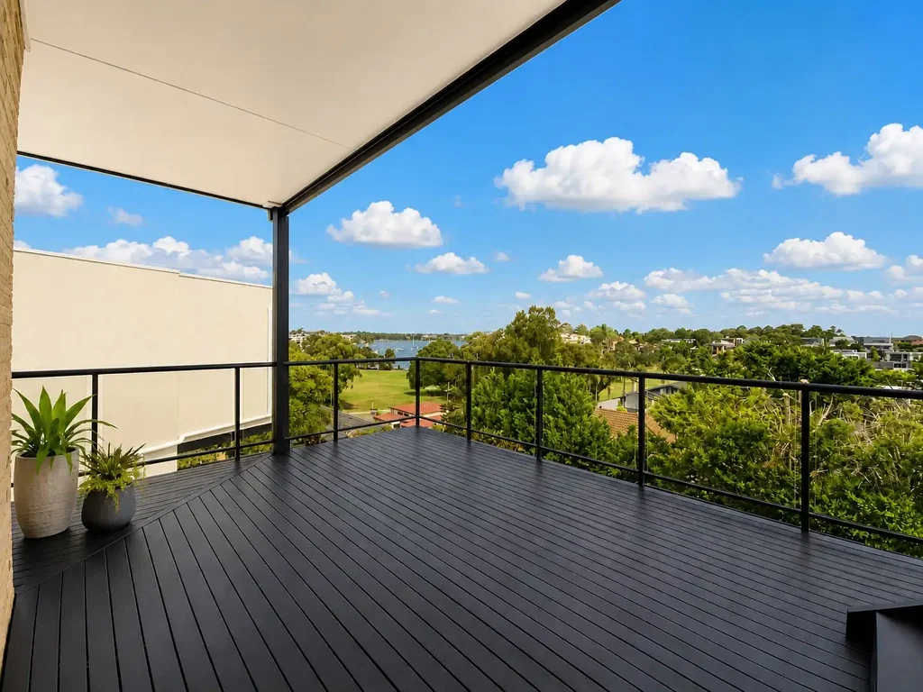 Elevated family living with stunning water views in Putney