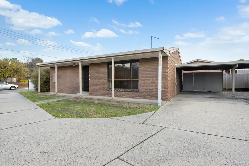 1/3 Hopkins Court, Sebastopol, VIC 3356