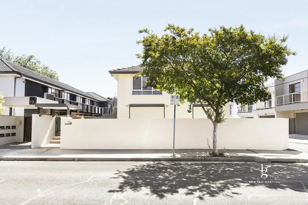 2/13A Lewisham Road, Windsor, VIC 3181