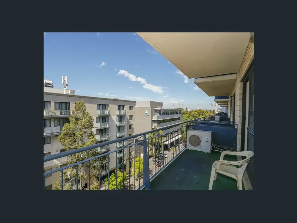 East Perth 2房  Strong Tenanted Investment | Quality Tenant, North-Facing Corner Position & Solid Rental Upside