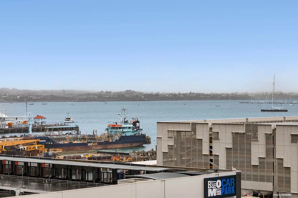 905/30 Beach Road, City Centre