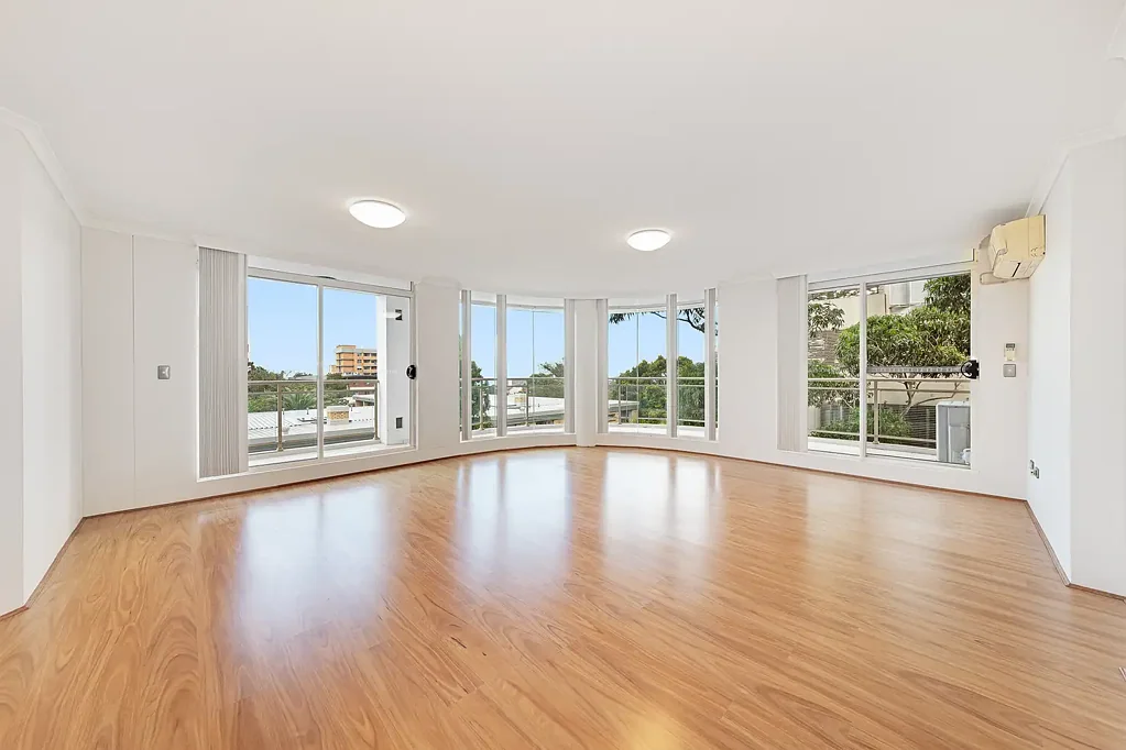 Three Bedroom Coastal Pad With Parking for Two Cars