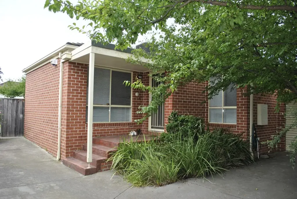 Three Bedroom Spacious Living.