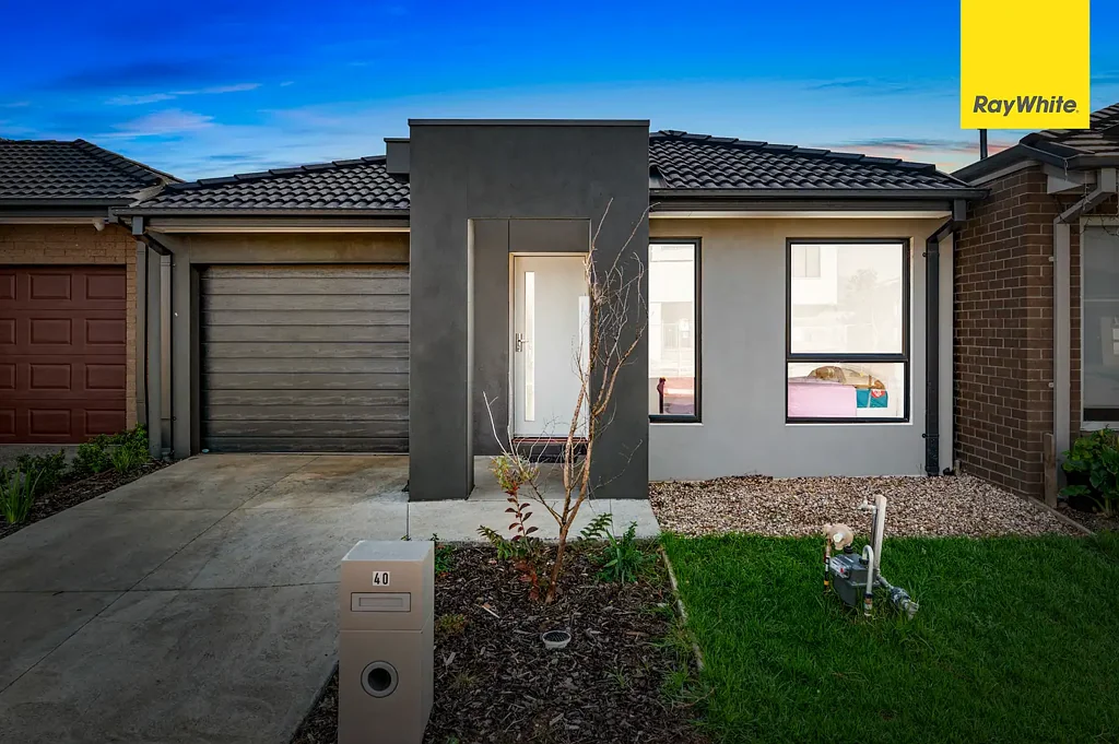 40 Shelterbelt Avenue, Weir Views, VIC 3338