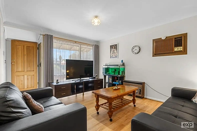 11 Illalong Crescent, Munno Para, SA 5115, 3 slaapkamers, 1 badkamers, House