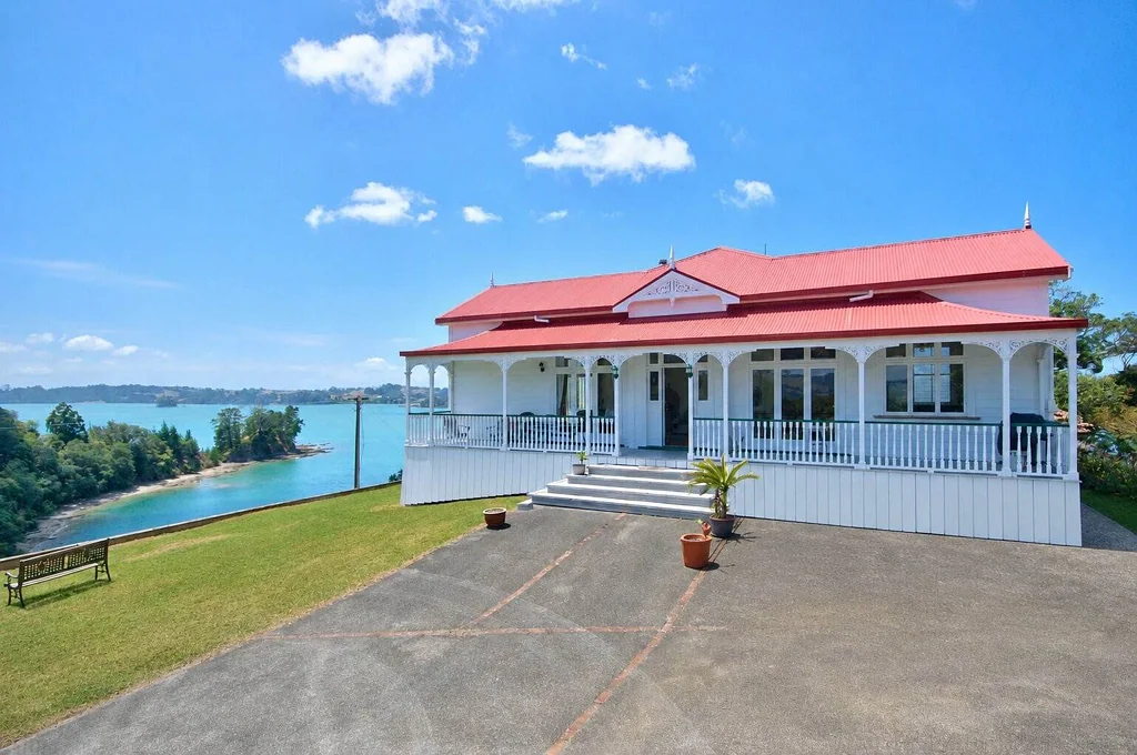 Exceptional Waterfront Living in Mahurangi Harbour